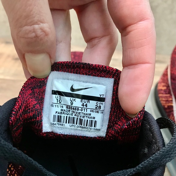 Nike Flyknit Air Max Men’s Size 10 Black/Red/Multi - Picture 16 of 16